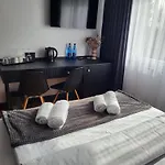 Rzucewska 87 *