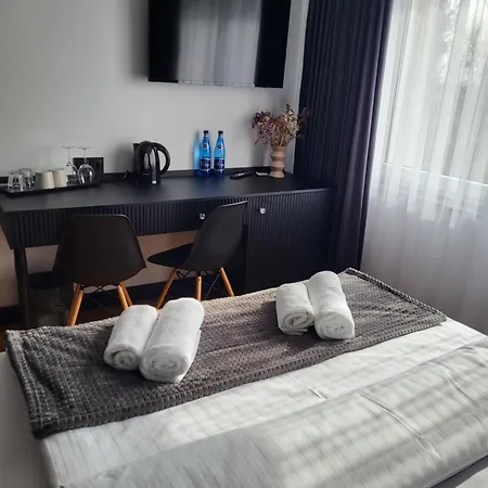 Rzucewska 87 *